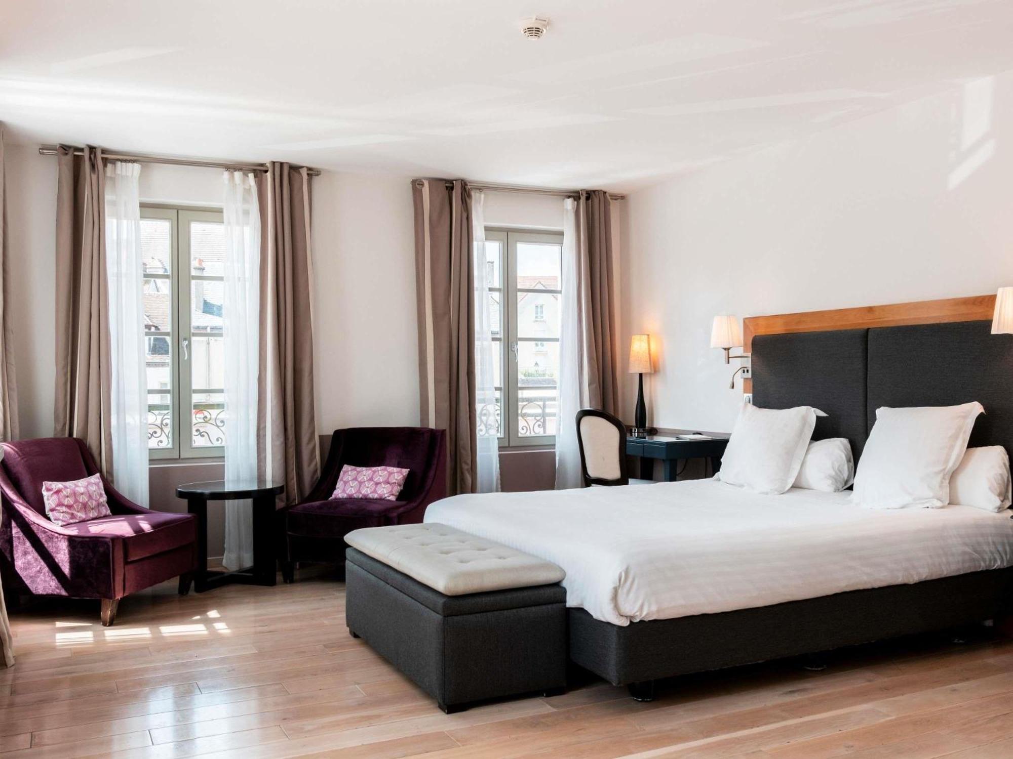 Mercure Maintenon Esterno foto
